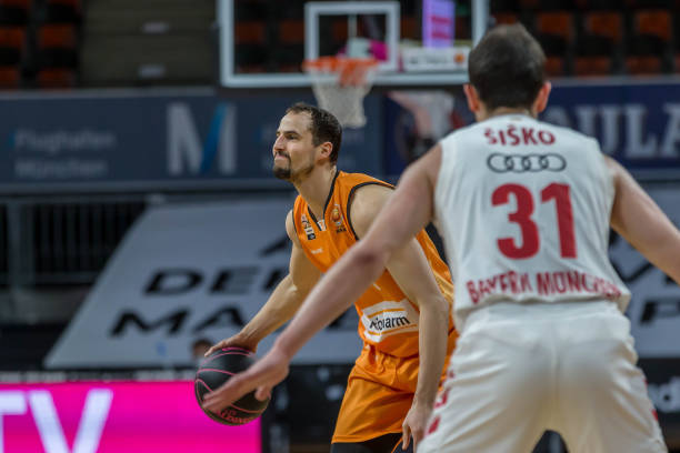 也存在着诸 也存在着诸