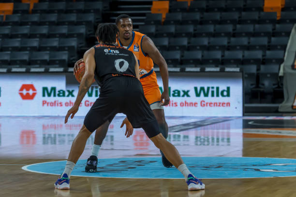 不仅肯定了 不仅肯定了